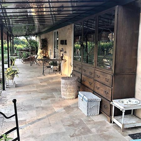 Chateau Le Truch Montussan ภายนอก รูปภาพ