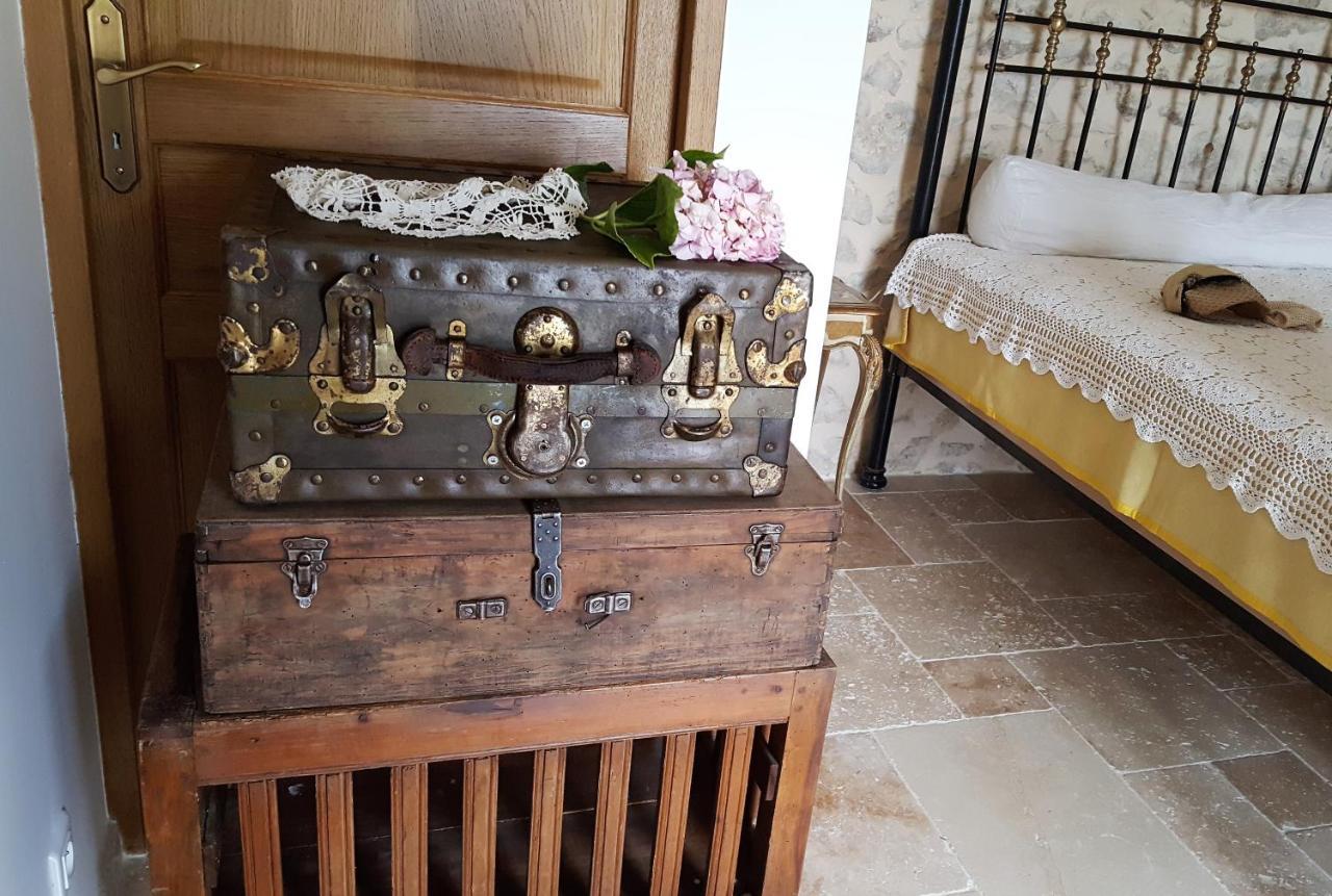 Chateau Le Truch Montussan ภายนอก รูปภาพ