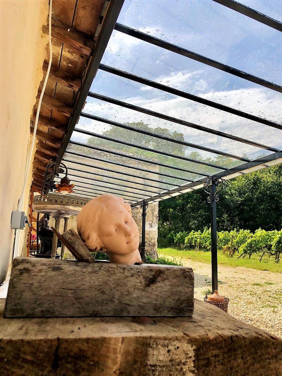 Chateau Le Truch Montussan ภายนอก รูปภาพ